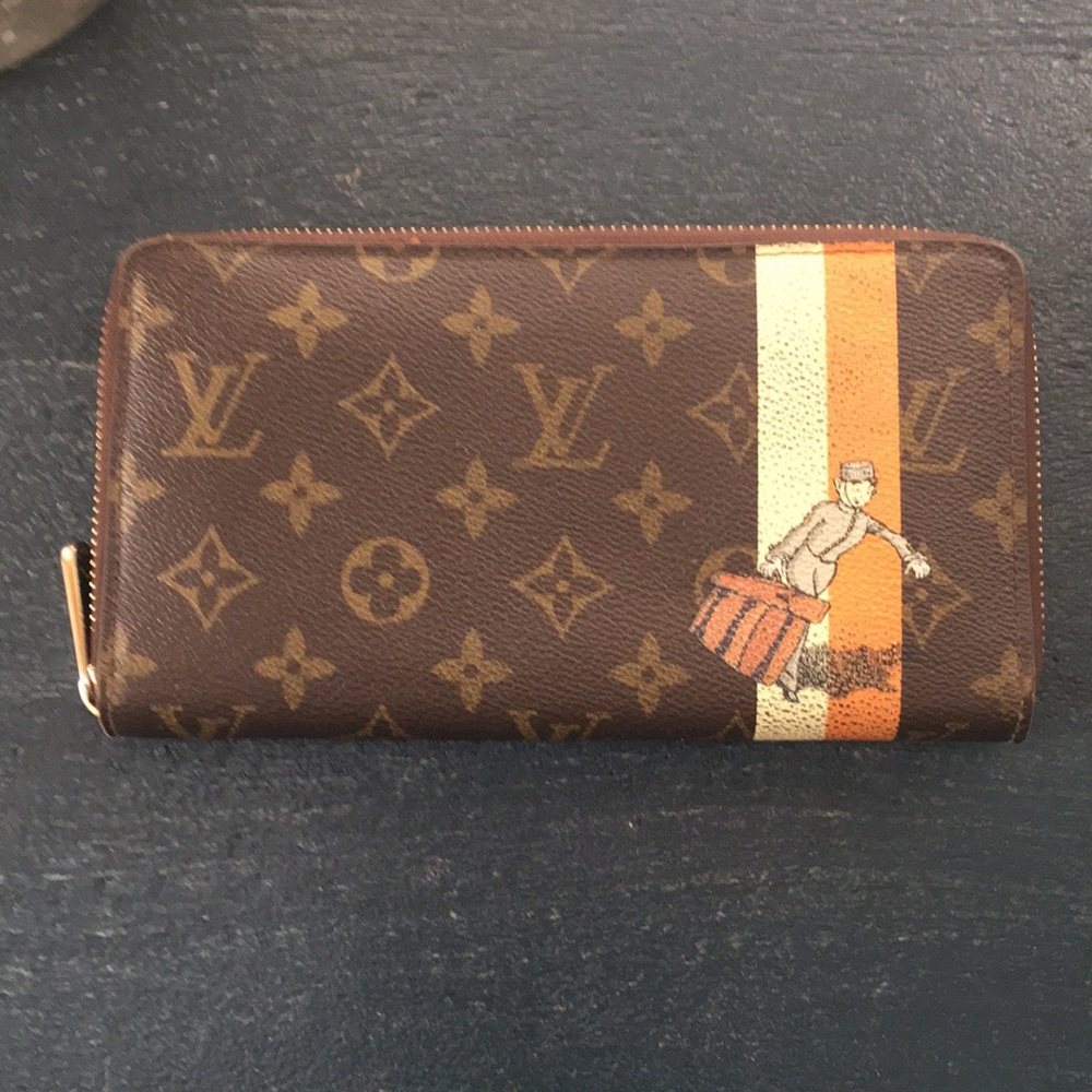 Authentic Louis Vuitton Monogramed Bell Boy Wallet